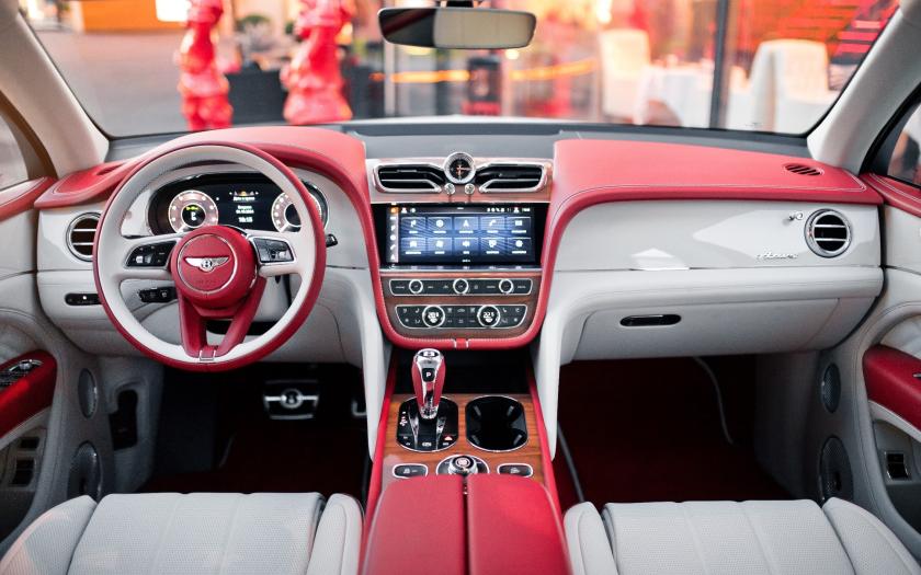 BENTLEY BENTAYGA S V8 BLACK EDITION - изображение Рисунок4-8 на luxuryselection.ru!