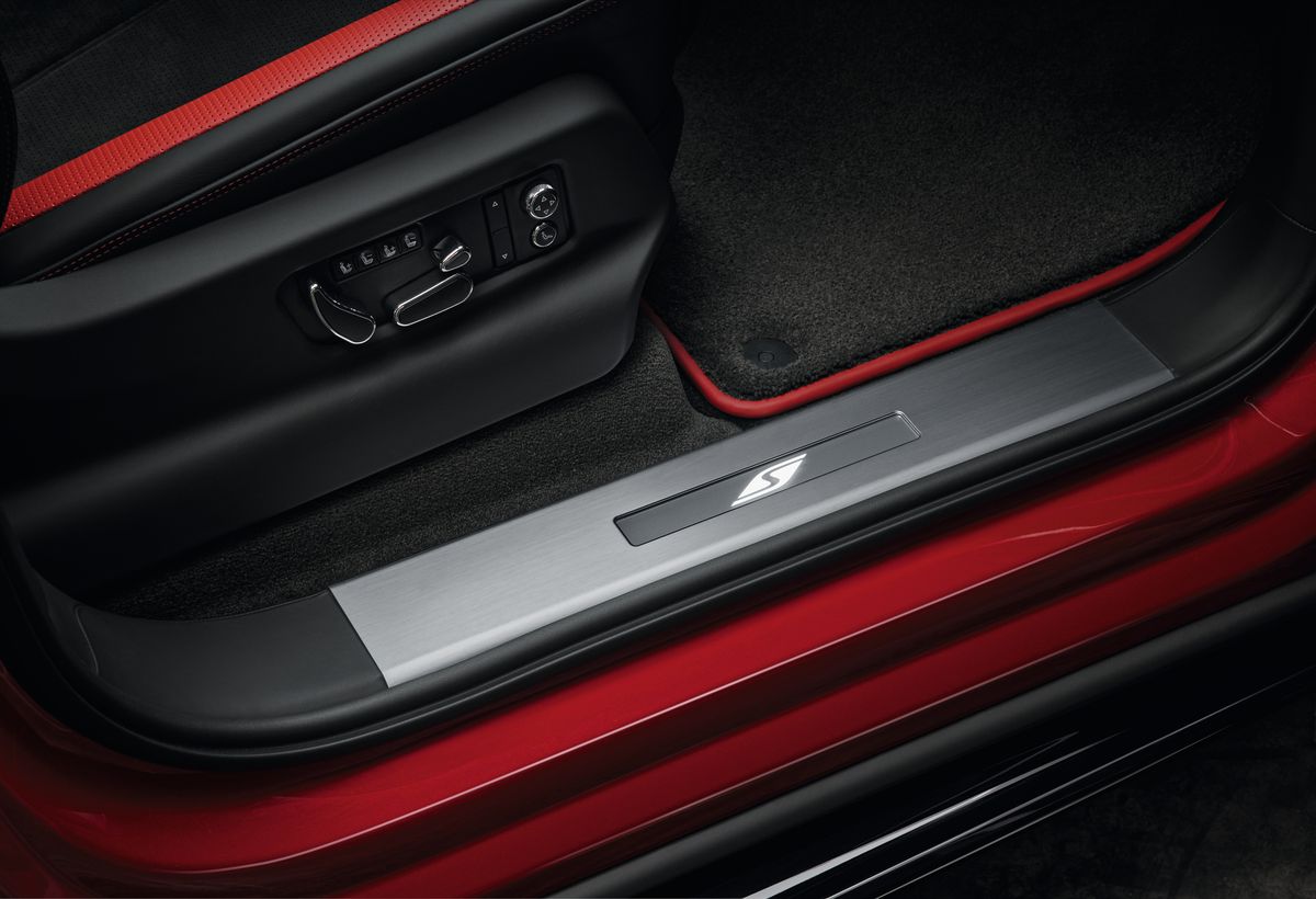 BENTLEY BENTAYGA S - изображение ------------1-3 на luxuryselection.ru!