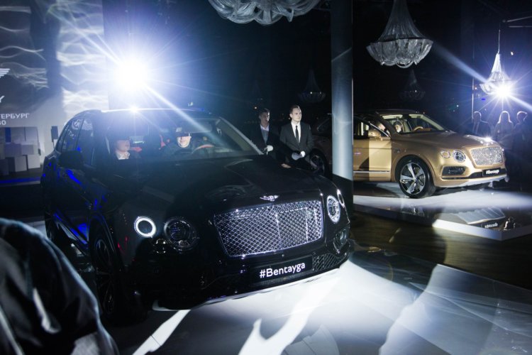 ЭКСТРАОРДИНАРНАЯ ПРЕМЬЕРА BENTLEY BENTAYGA В САНКТ-ПЕТЕРБУРГЕ - изображение 012 на luxuryselection.ru!