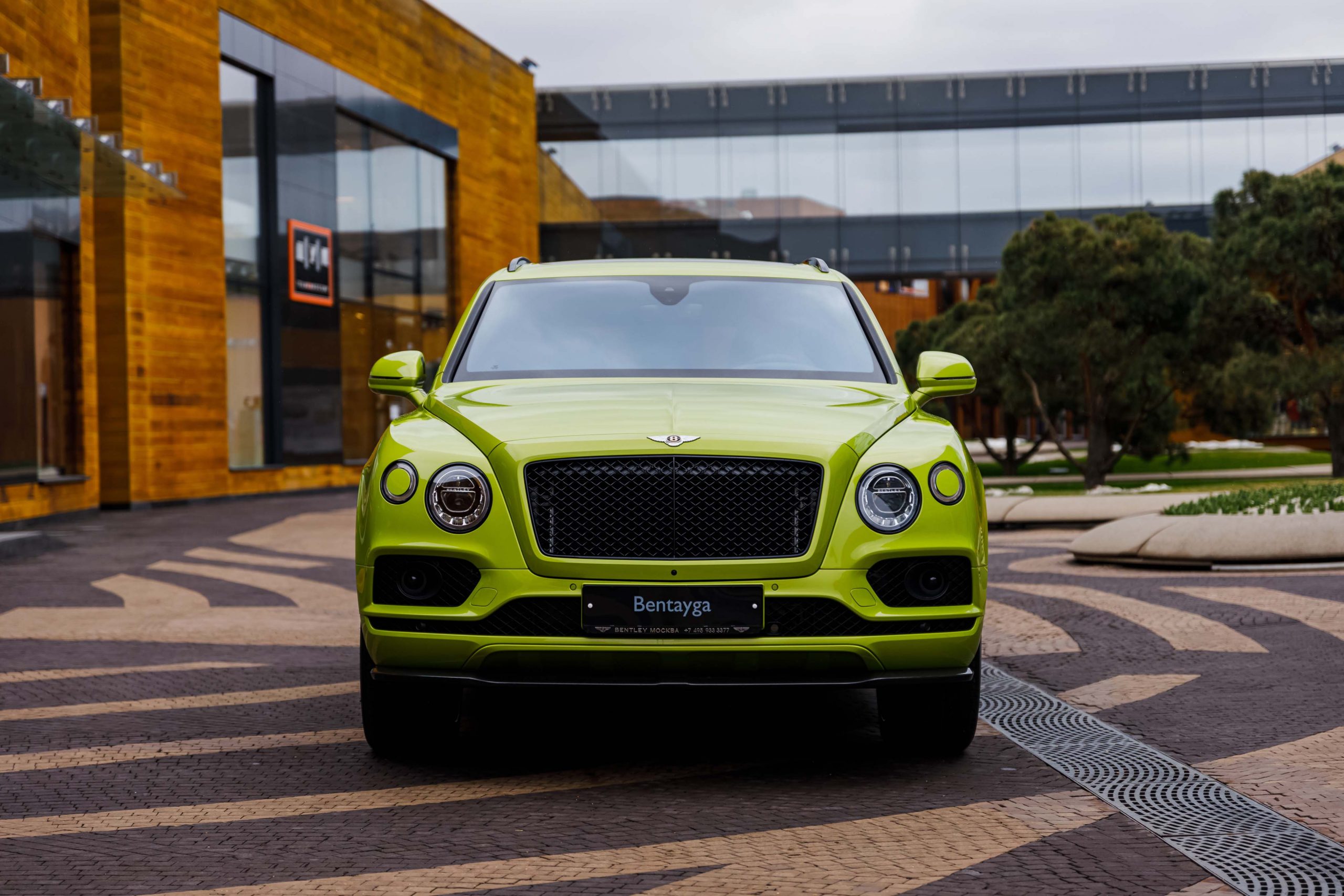 ВАШЕ ПРЕИМУЩЕСТВО НА BENTLEY BENTAYGA - изображение 02042020_Bentley_001-scaled на luxuryselection.ru!