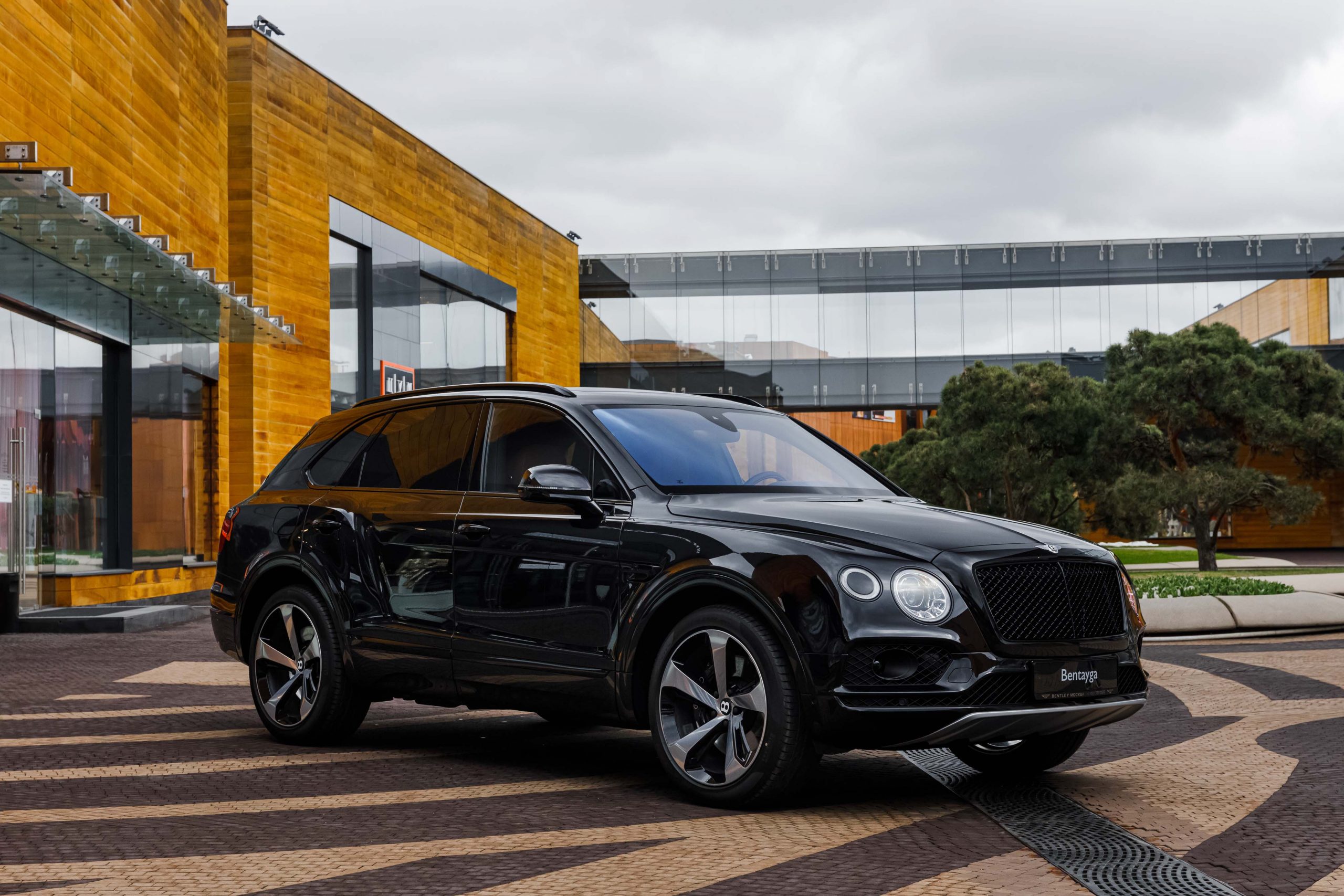 ВАШЕ ПРЕИМУЩЕСТВО НА BENTLEY BENTAYGA - изображение 02042020_Bentley_021-scaled на luxuryselection.ru!