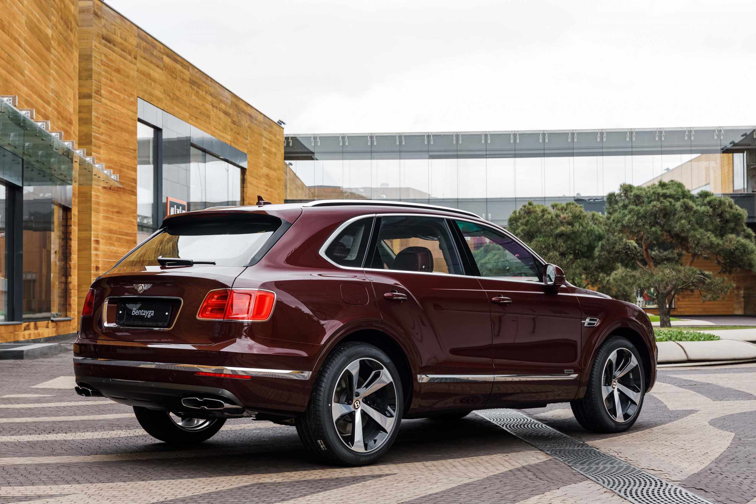 ВАШЕ ПРЕИМУЩЕСТВО НА BENTLEY BENTAYGA - изображение 02042020_Bentley_042-scaled на luxuryselection.ru!