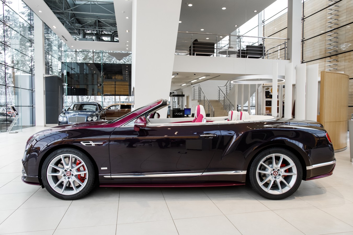 СОЗДАНО ВРУЧНУЮ В ВЕЛИКОБРИТАНИИ, ВЫБРАНО С ЛЮБОВЬЮ В РОССИИ - изображение 080218Bentley_025 на luxuryselection.ru!