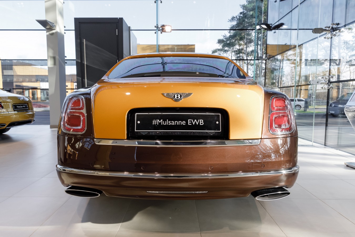 СОЗДАНО ВРУЧНУЮ В ВЕЛИКОБРИТАНИИ, ВЫБРАНО С ЛЮБОВЬЮ В РОССИИ - изображение 091117Bentley_008 на luxuryselection.ru!