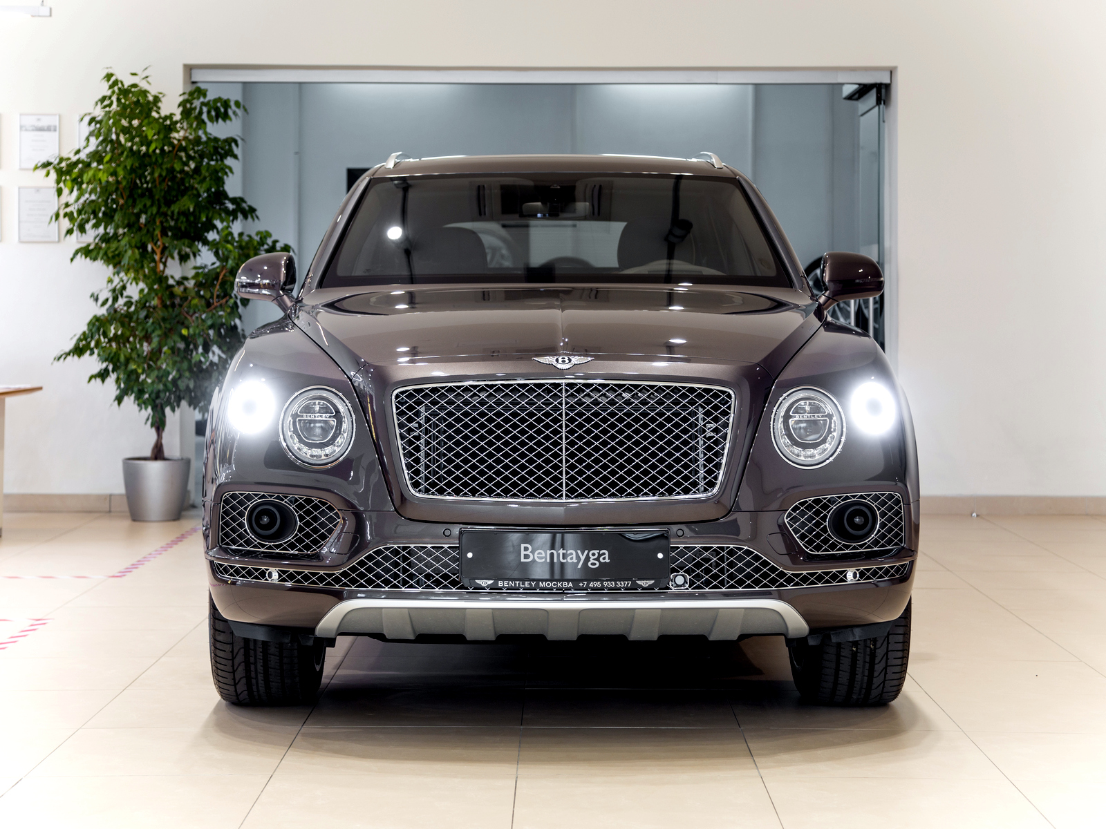 Bentley Bentayga: финальная коллекция 2020 - изображение 1-30 на luxuryselection.ru!