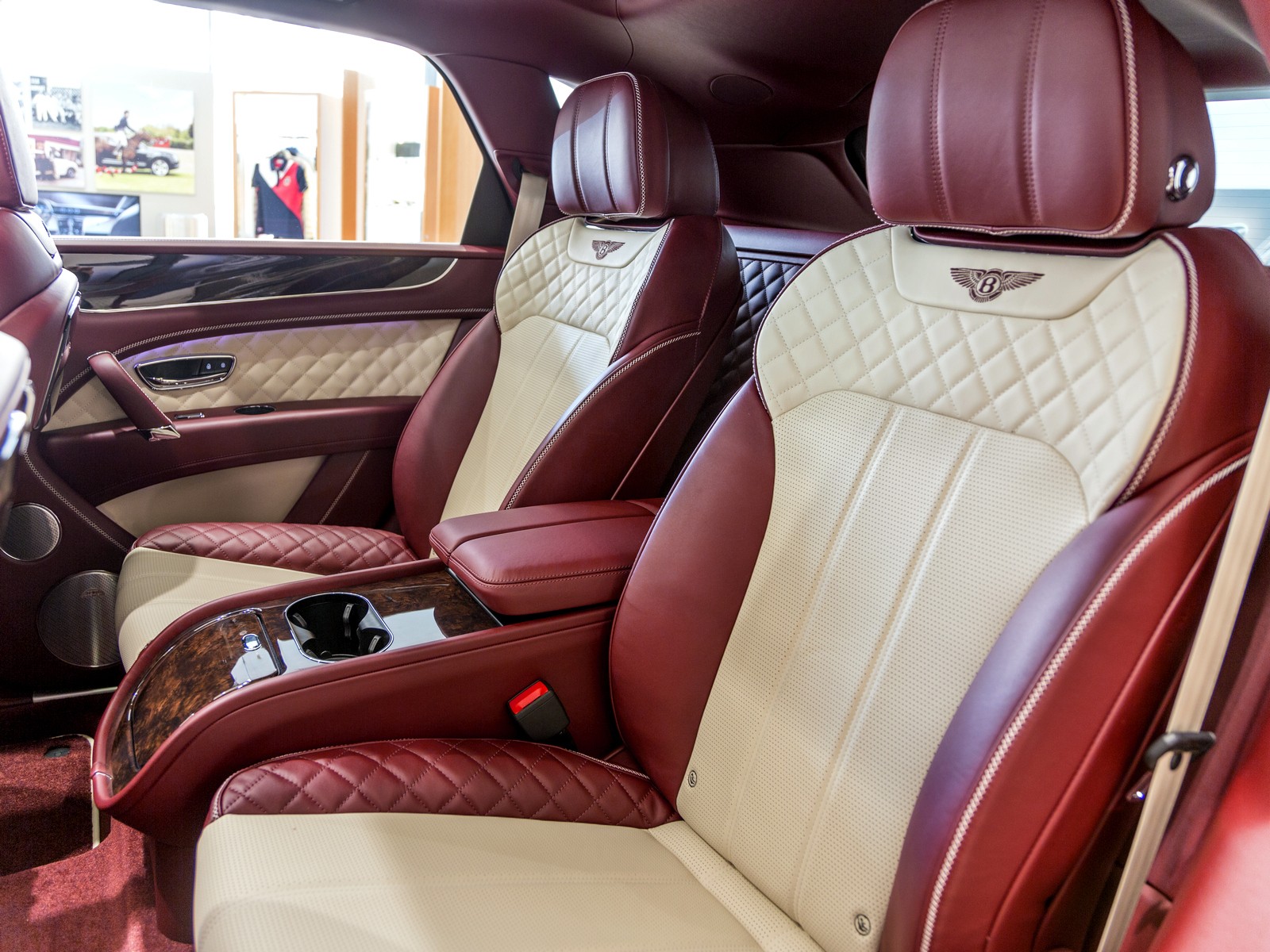 Bentley Bentayga: финальная коллекция 2020 - изображение 17-1-1 на luxuryselection.ru!