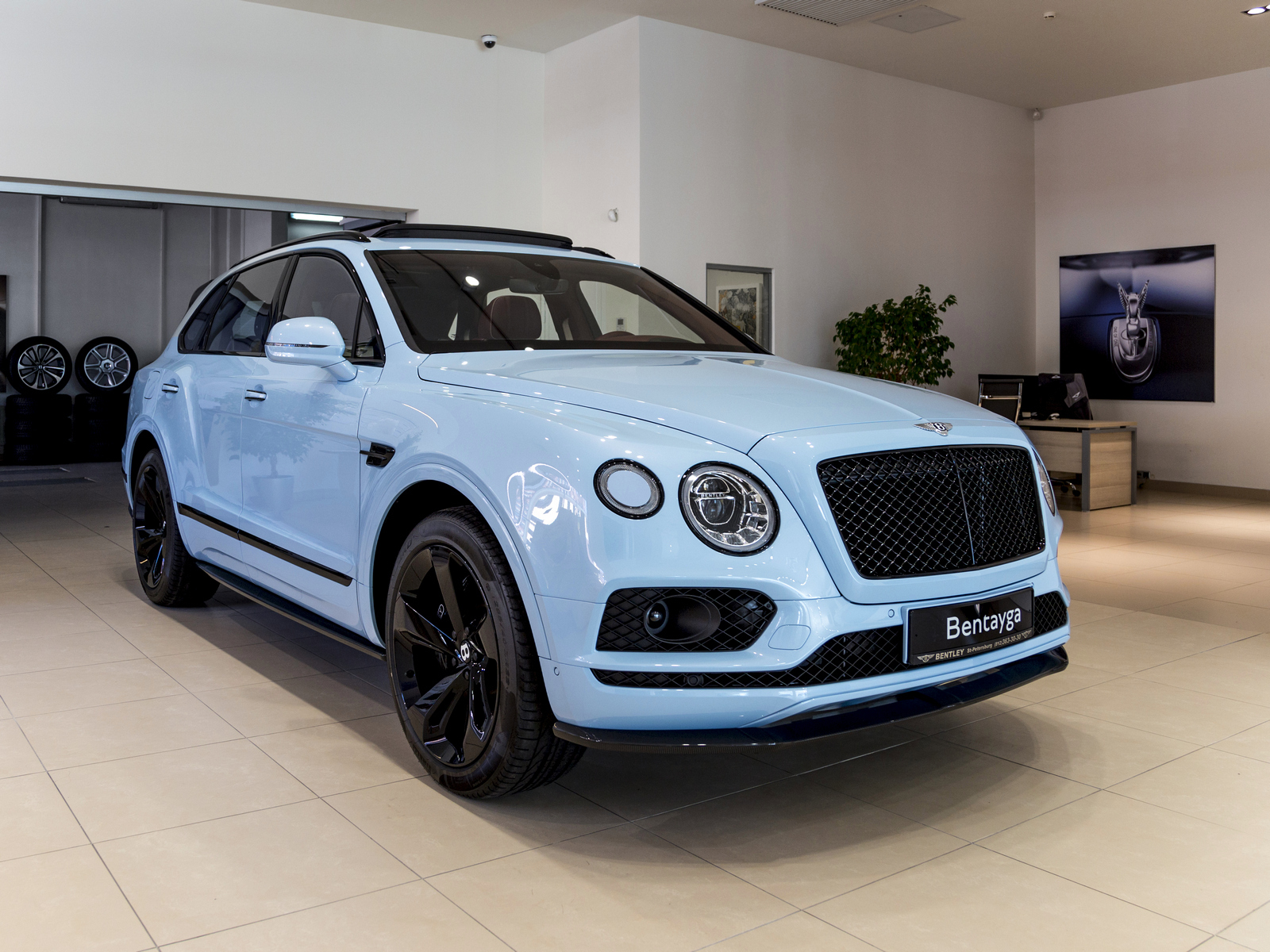 Bentley Bentayga: финальная коллекция 2020 - изображение 2-17 на luxuryselection.ru!