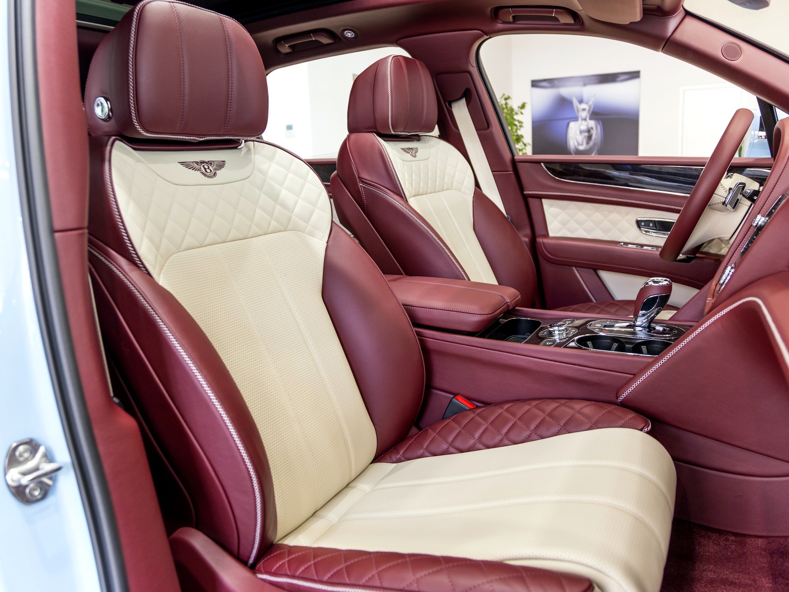 Bentley Bentayga: финальная коллекция 2020 - изображение 20-3 на luxuryselection.ru!