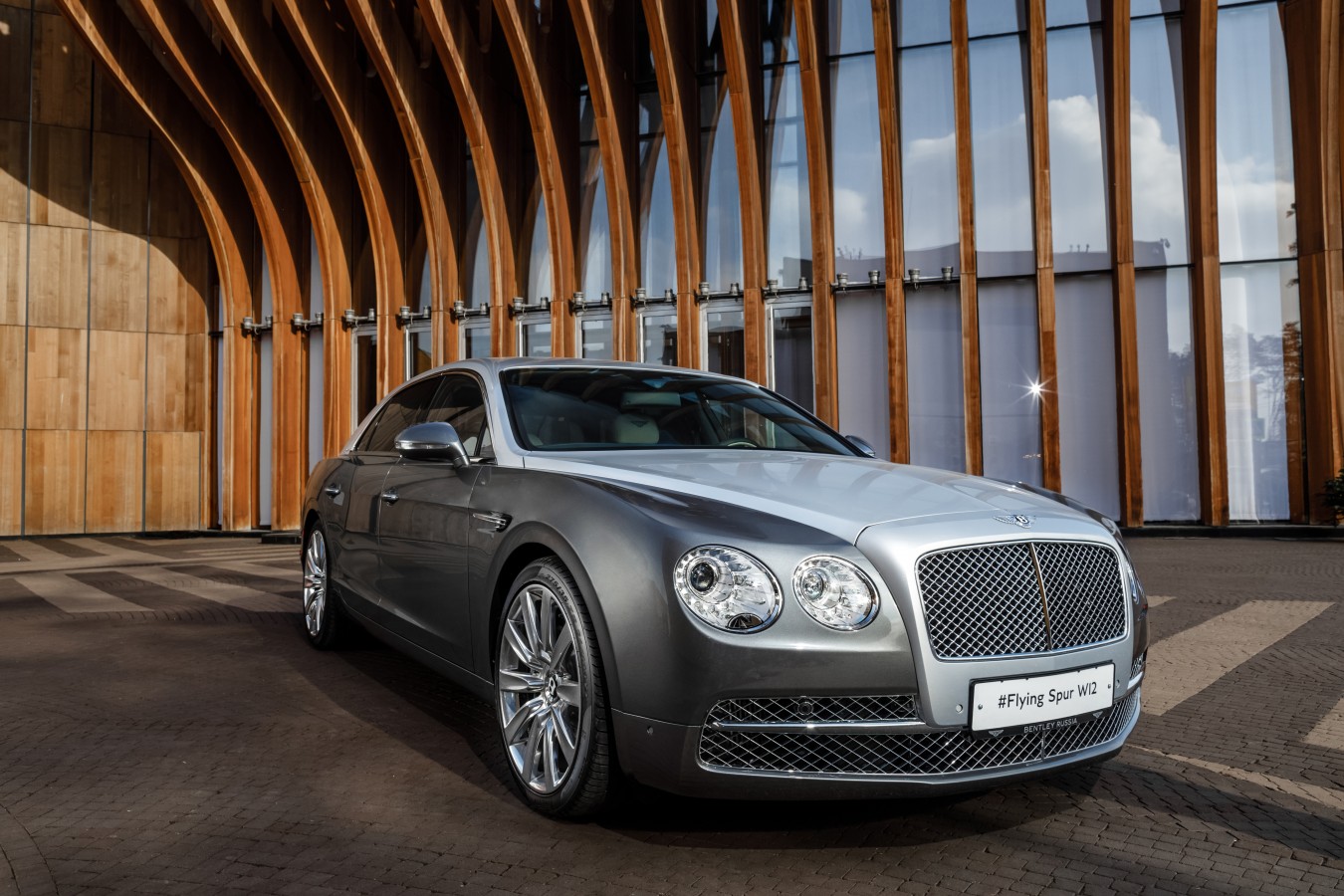 ВАШ НОВЫЙ BENTLEY FLYING SPUR К НОВОМУ ГОДУ! - изображение 240218Bentley_036 на luxuryselection.ru!