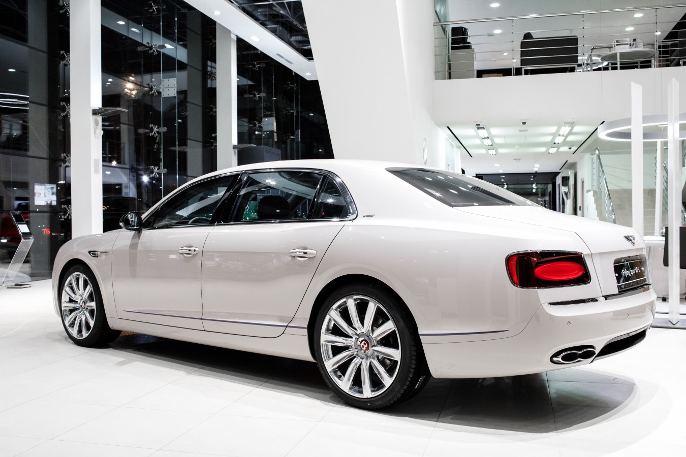 СОЗДАНО ВРУЧНУЮ В ВЕЛИКОБРИТАНИИ, ВЫБРАНО С ЛЮБОВЬЮ В РОССИИ - изображение 251217_Flying_004 на luxuryselection.ru!