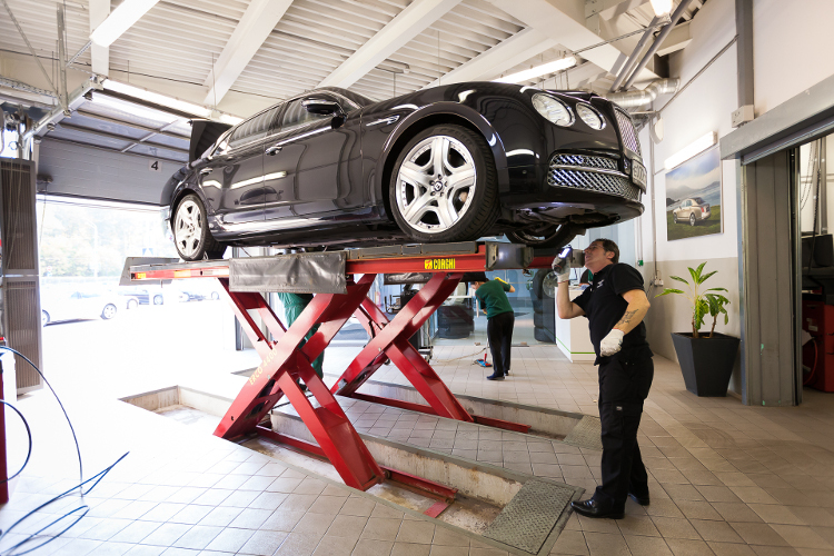 БЕСПЛАТНЫЙ ДИАГНОСТИЧЕСКИЙ ОСМОТР SERVICE CLINIC ДЛЯ АВТОМОБИЛЕЙ МАРКИ BENTLEY - изображение 26 на luxuryselection.ru!