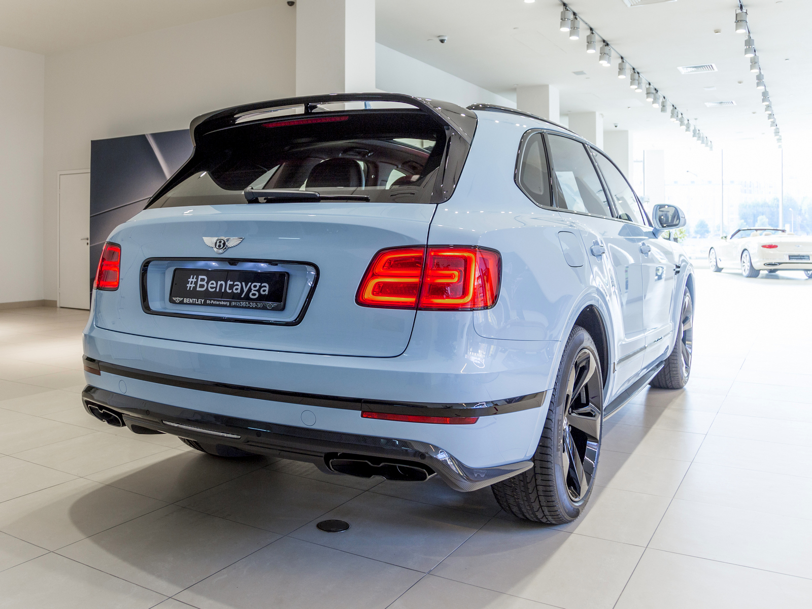 Bentley Bentayga: финальная коллекция 2020 - изображение 4-9 на luxuryselection.ru!