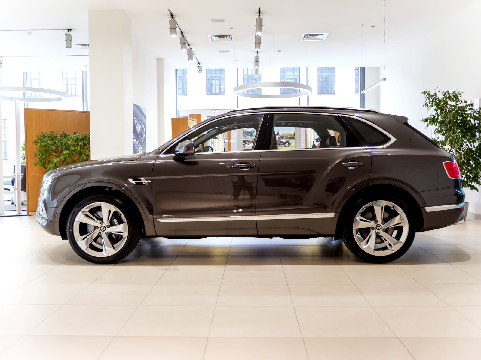 Bentley Bentayga: финальная коллекция 2020 - изображение 7-2 на luxuryselection.ru!