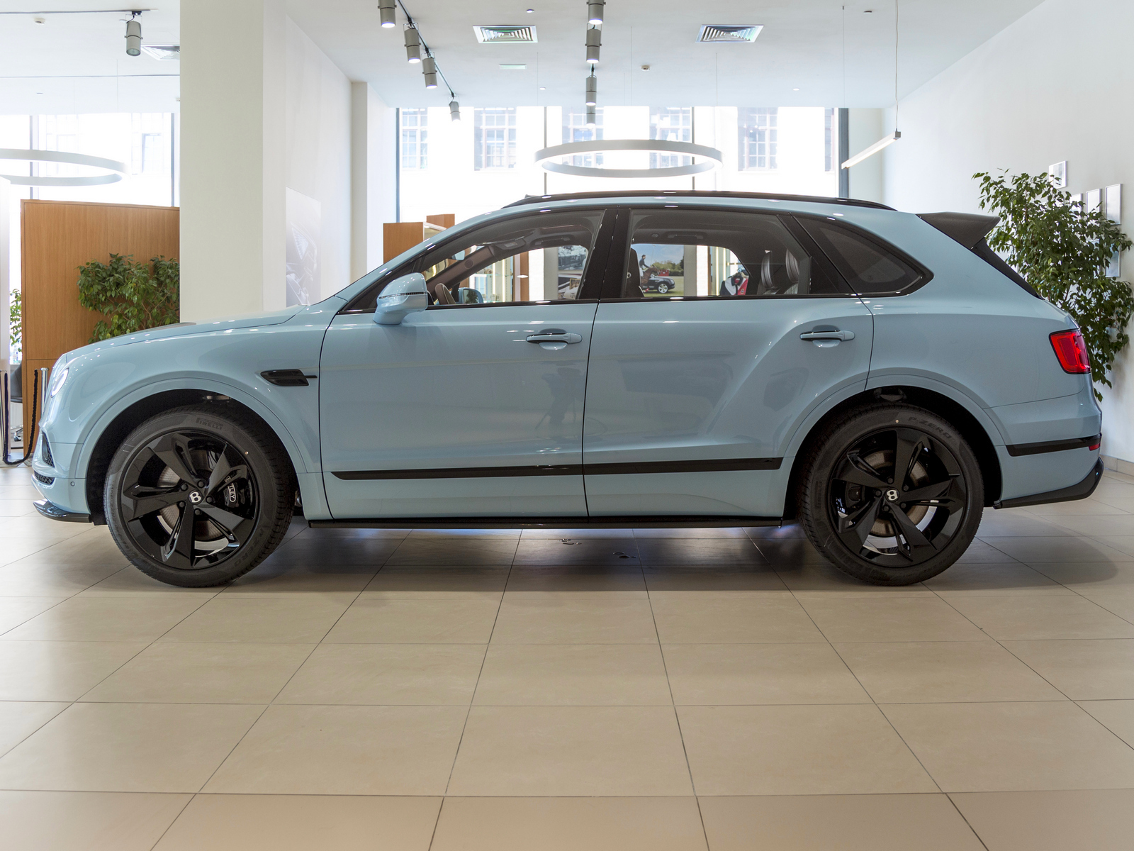 Bentley Bentayga: финальная коллекция 2020 - изображение 7-4 на luxuryselection.ru!