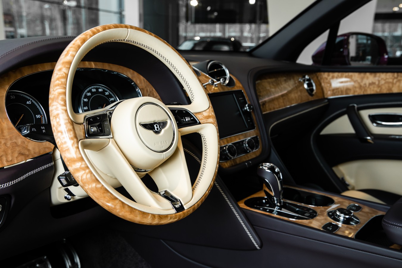 LADY`S COLLECTION SPB - изображение Bentayga-Diesel_007 на luxuryselection.ru!