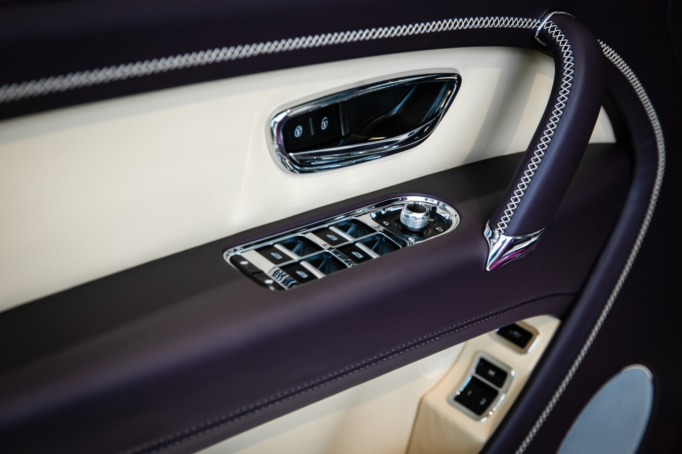 LADY`S COLLECTION SPB - изображение Bentayga-Diesel_012 на luxuryselection.ru!