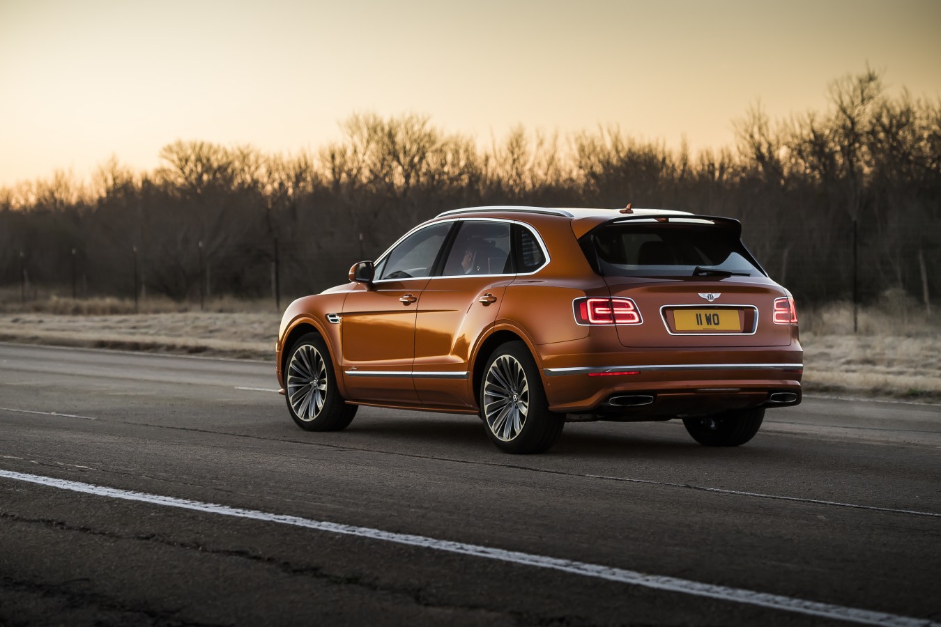 НОВЫЙ BENTLEY BENTAYGA SPEED - изображение Bentayga-Speed-9 на luxuryselection.ru!