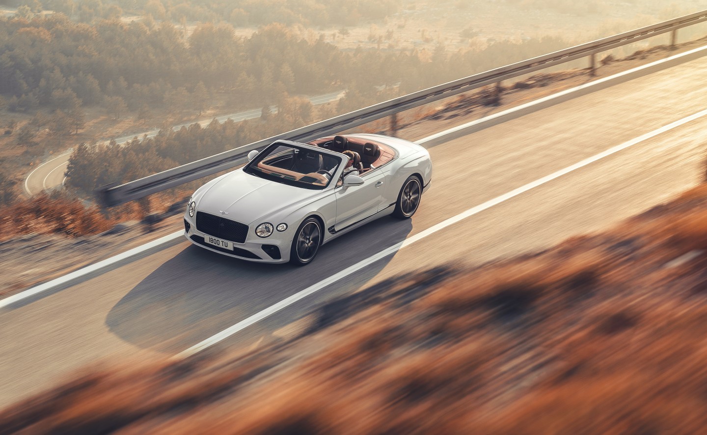 НОВЫЙ КАБРИОЛЕТ BENTLEY CONTINENTAL GTC - изображение Bentley-Continental-GT-Convertible-5 на luxuryselection.ru!