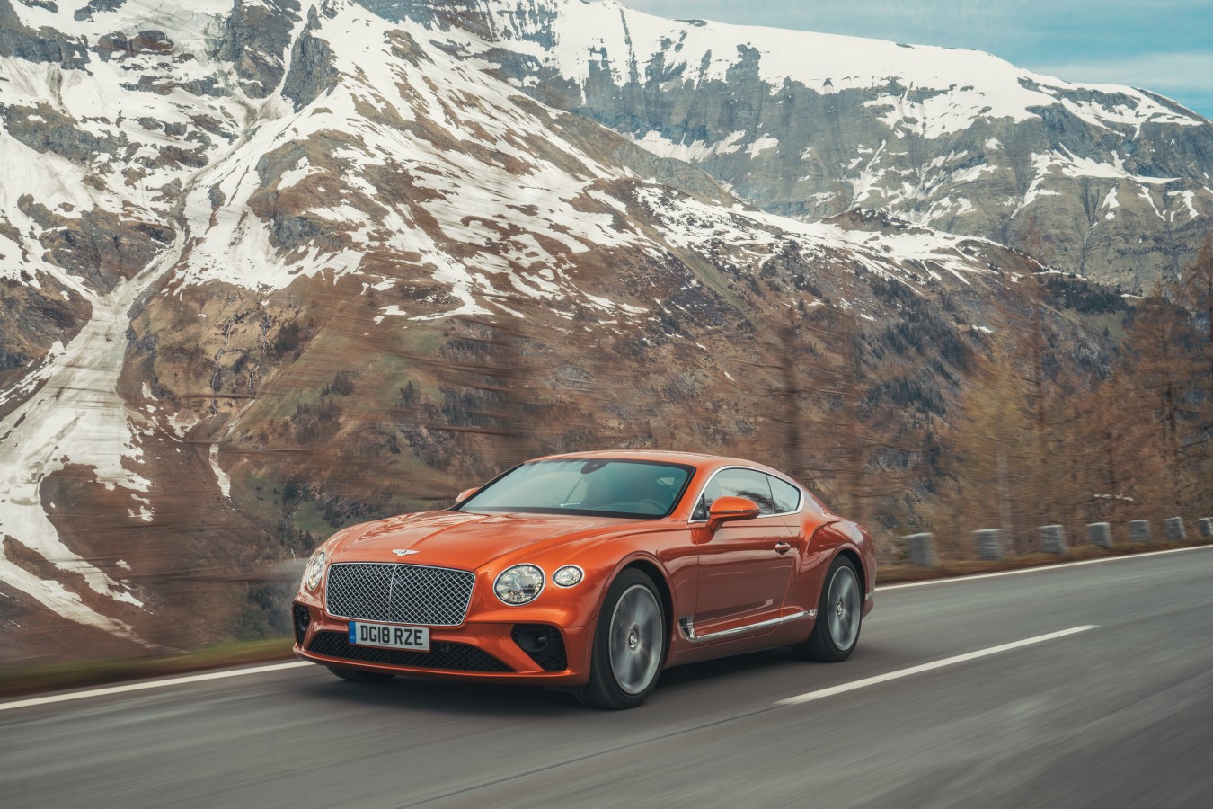 НОВЫЙ BENTLEY CONTINENTAL GT – УЖЕ В ШОУ-РУМАХ - изображение Bentley-Continental-GT-Orange-Flame-10 на luxuryselection.ru!