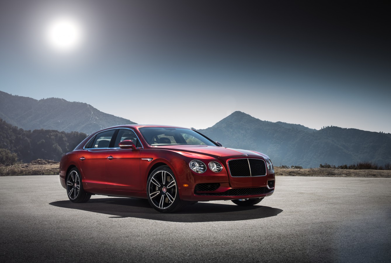 НОВЫЙ BENTLEY В ЛИЗИНГ ОТ 699 500 РУБЛЕЙ - изображение Bentley-Flying-Spur-V8-03 на luxuryselection.ru!