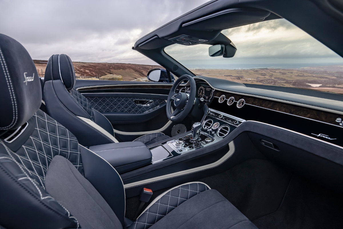 Continental GTC Speed - изображение Continental-GT-Speed-Convertible-front-interior на luxuryselection.ru!