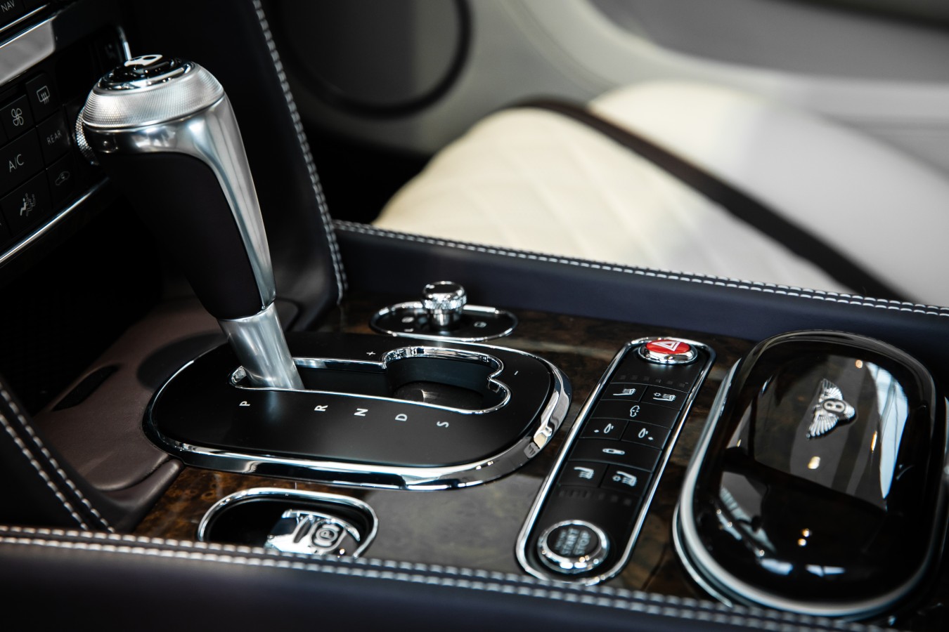 LADY`S COLLECTION SPB - изображение Continental-GT_002 на luxuryselection.ru!