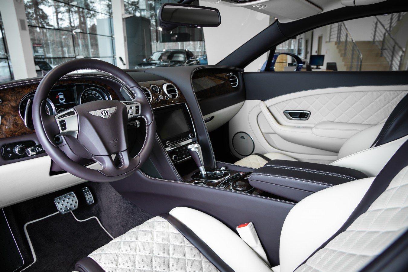 LADY`S COLLECTION SPB - изображение Continental-GT_005 на luxuryselection.ru!