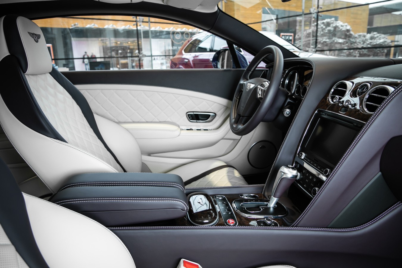 LADY`S COLLECTION SPB - изображение Continental-GT_008 на luxuryselection.ru!