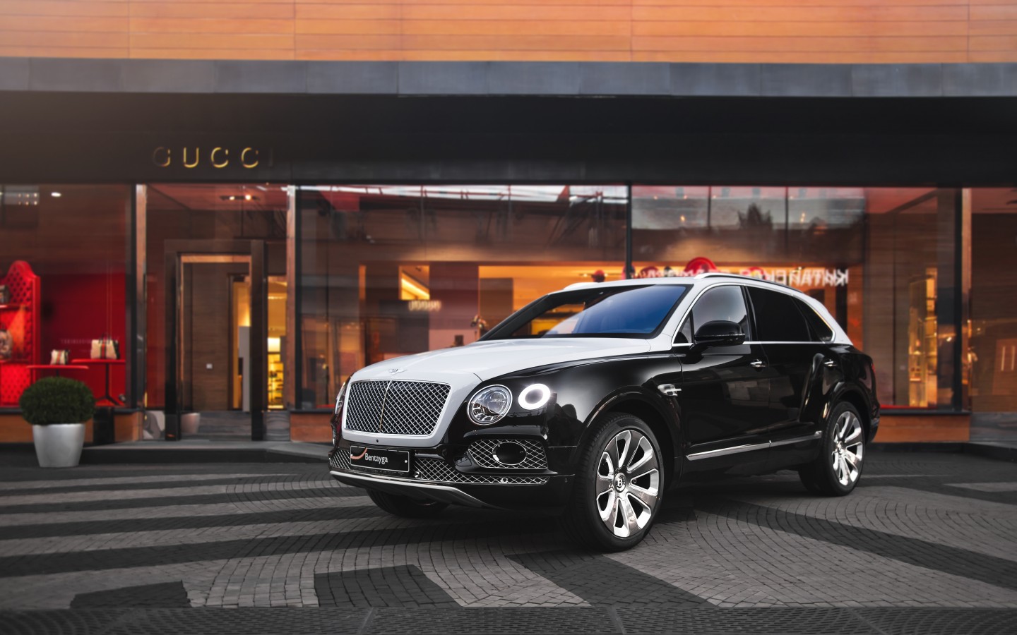КОЛЛЕКЦИЯ BENTLEY BENTAYGA MULLINER - изображение IMG_0041 на luxuryselection.ru!