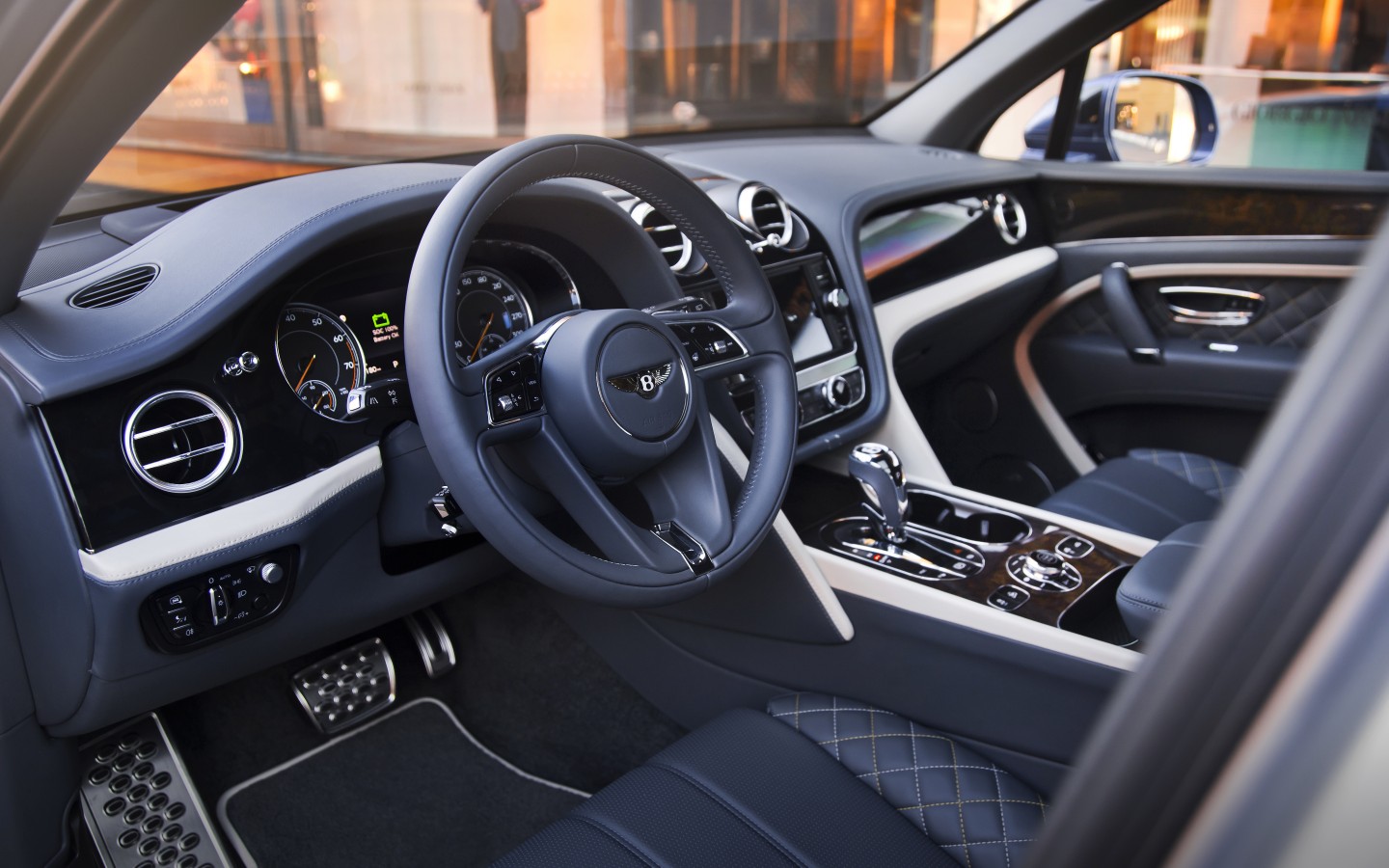 КОЛЛЕКЦИЯ BENTLEY BENTAYGA MULLINER - изображение IMG_0127 на luxuryselection.ru!