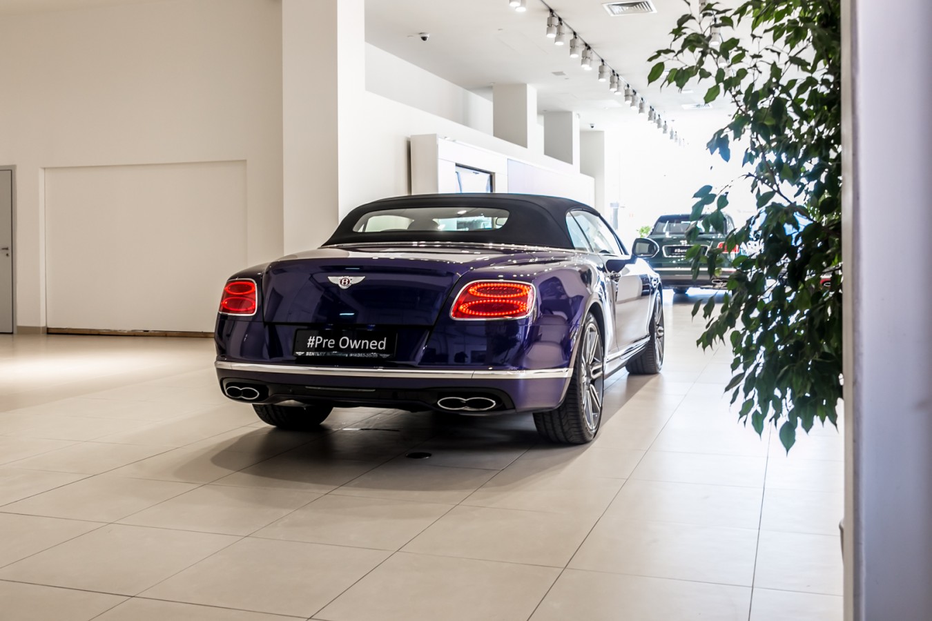 Линейка автомобилей с пробегом в Bentley Cанкт-Петербург - изображение IMG_0814 на luxuryselection.ru!