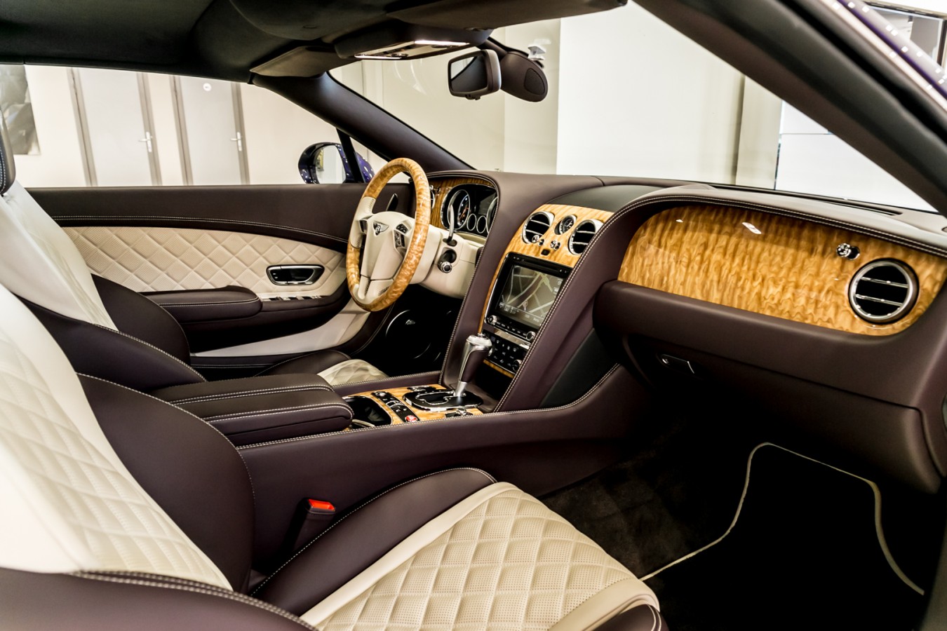 Линейка автомобилей с пробегом в Bentley Cанкт-Петербург - изображение IMG_0825 на luxuryselection.ru!