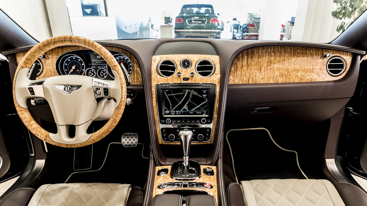 Линейка автомобилей с пробегом в Bentley Cанкт-Петербург - изображение IMG_0828 на luxuryselection.ru!
