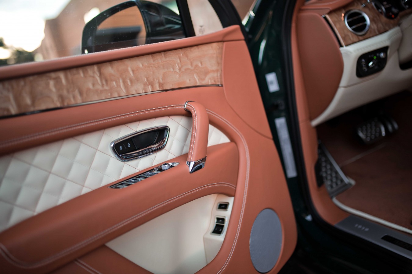 ВАШЕ ПРЕИМУЩЕСТВО НА BENTLEY BENTAYGA - изображение IMG_3278_s на luxuryselection.ru!