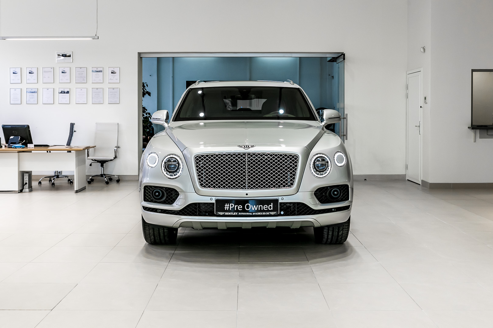 Линейка автомобилей с пробегом в Bentley Cанкт-Петербург - изображение IMG_3606 на luxuryselection.ru!