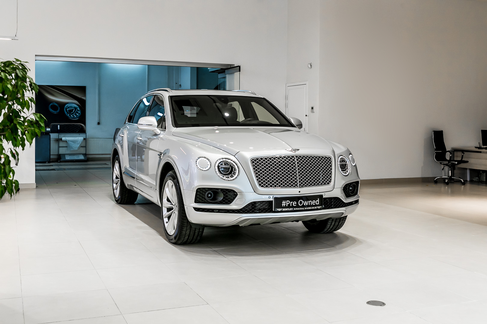 Линейка автомобилей с пробегом в Bentley Cанкт-Петербург - изображение IMG_3609_2 на luxuryselection.ru!