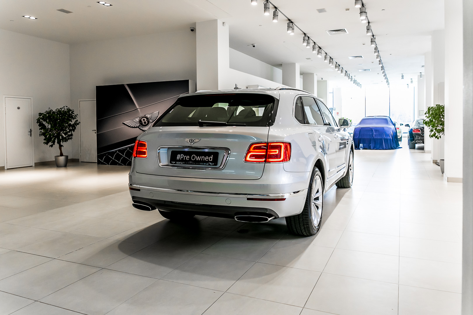 Линейка автомобилей с пробегом в Bentley Cанкт-Петербург - изображение IMG_3612-001 на luxuryselection.ru!