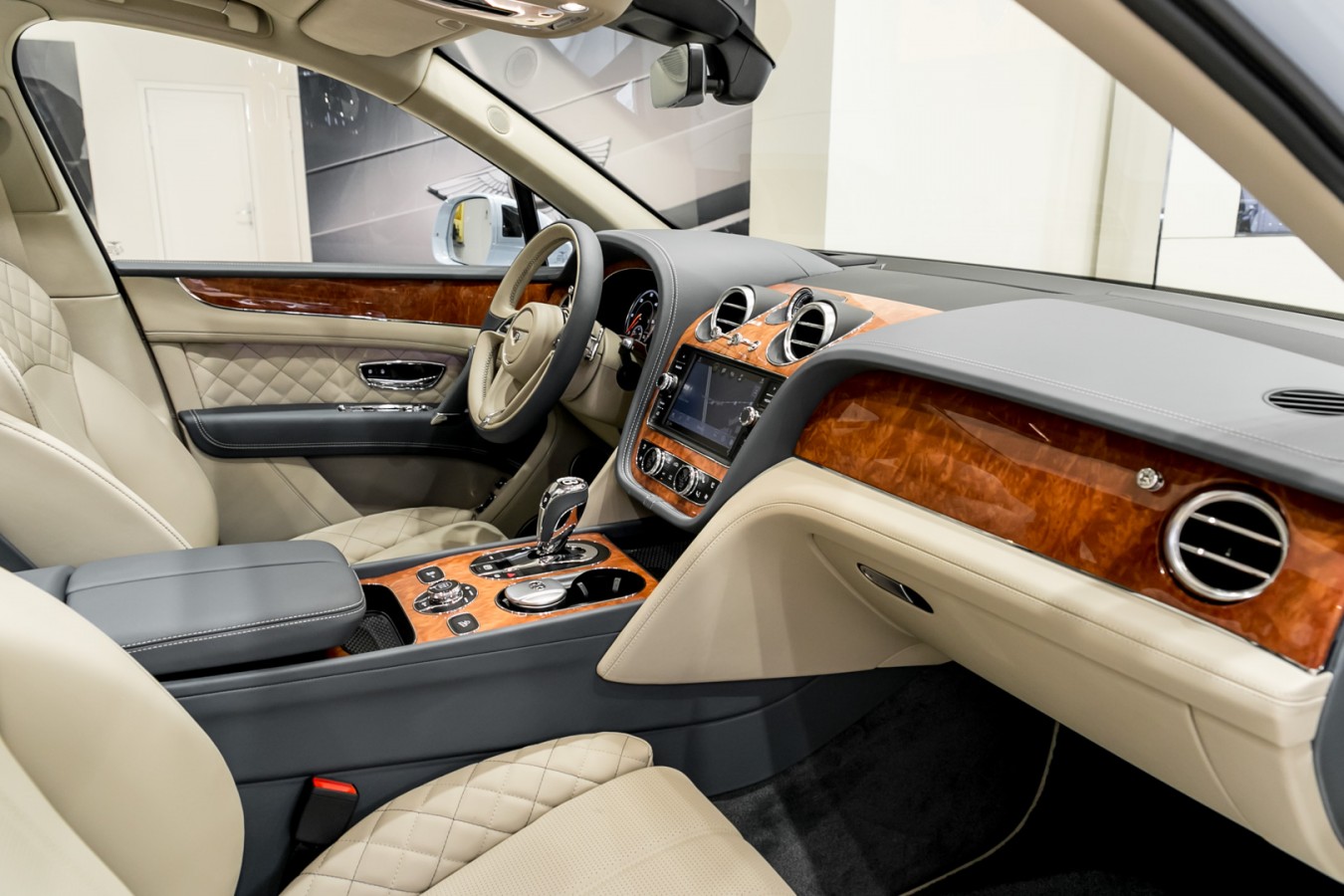 BENTAYGA DIESEL - изображение IMG_4049 на luxuryselection.ru!