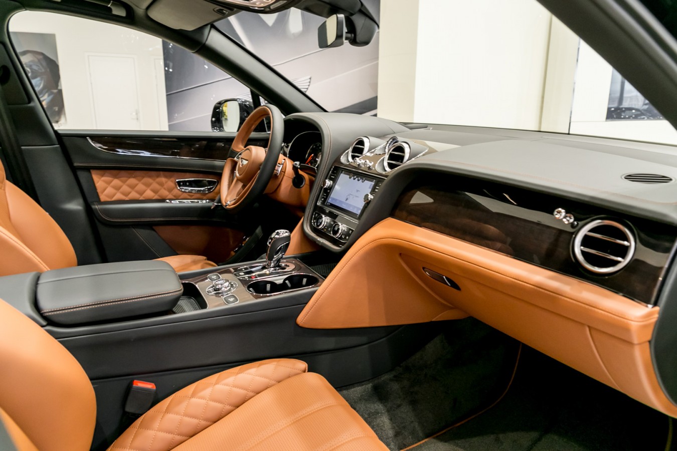 BENTAYGA DIESEL - изображение IMG_4071 на luxuryselection.ru!