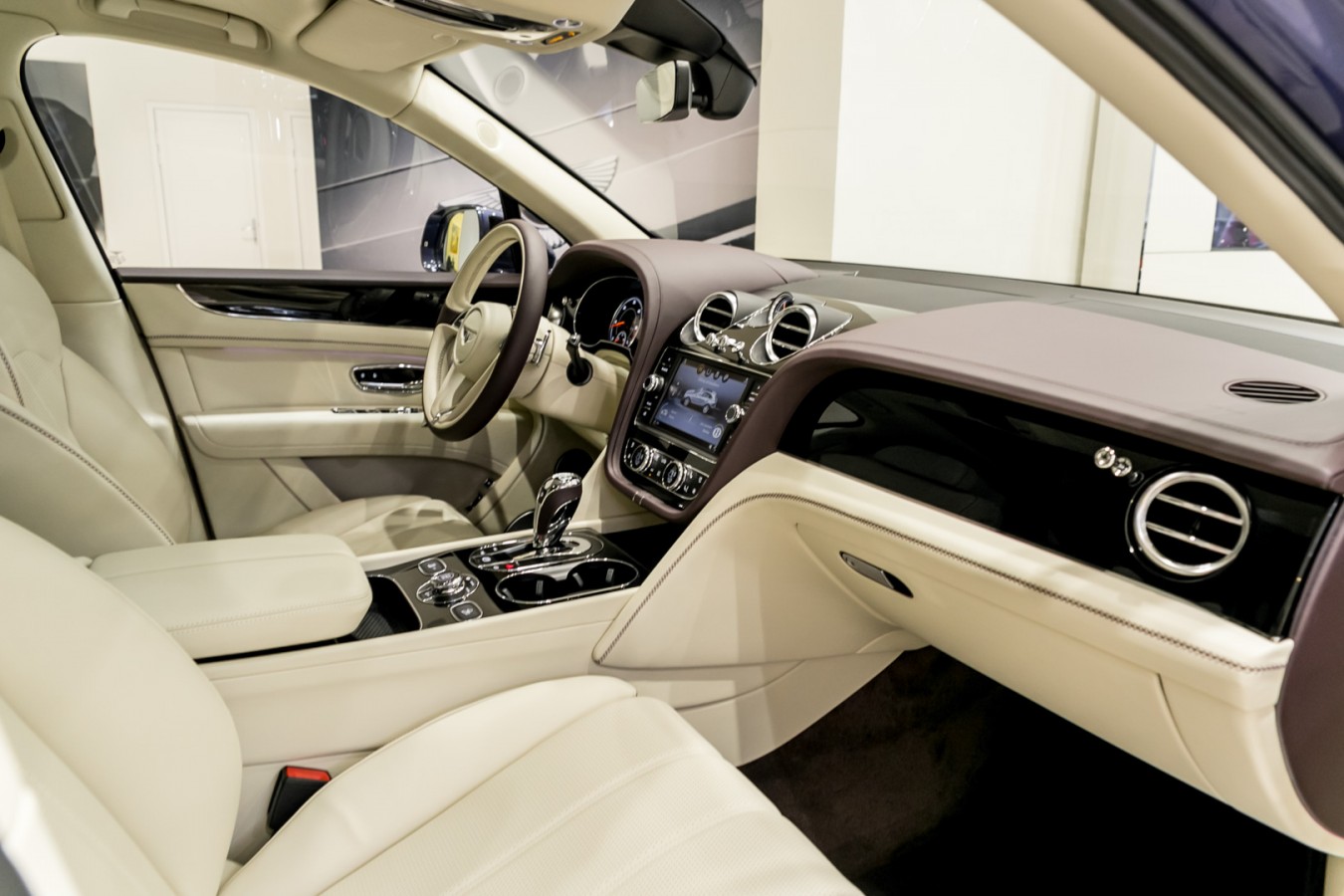 BENTAYGA DIESEL - изображение IMG_4096 на luxuryselection.ru!