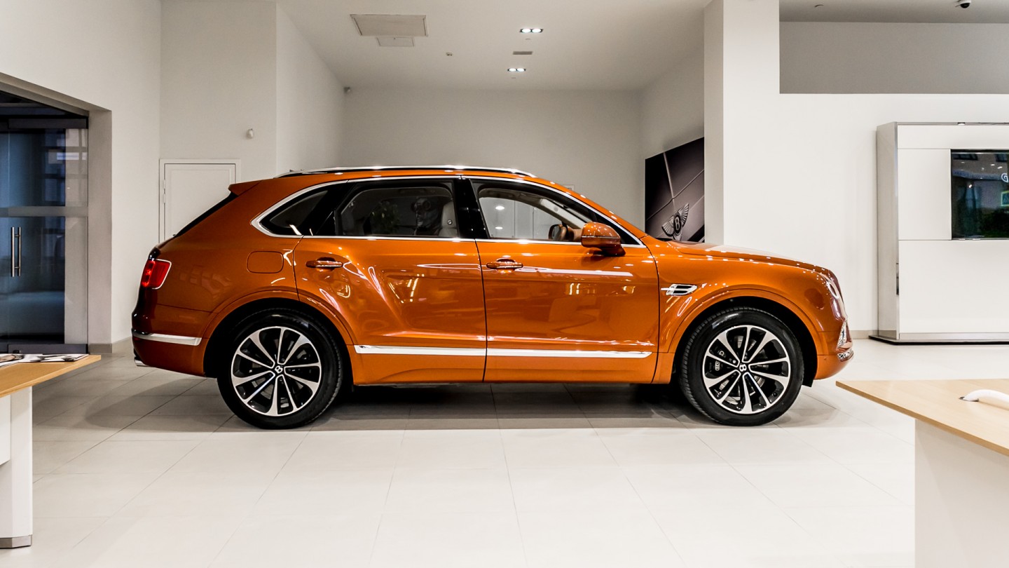 Линейка автомобилей с пробегом в Bentley Cанкт-Петербург - изображение IMG_4292 на luxuryselection.ru!