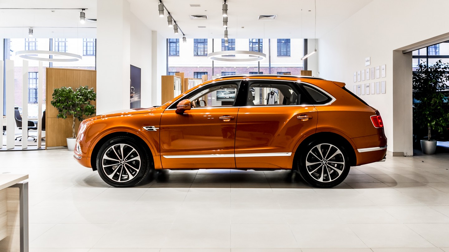 Линейка автомобилей с пробегом в Bentley Cанкт-Петербург - изображение IMG_4297 на luxuryselection.ru!