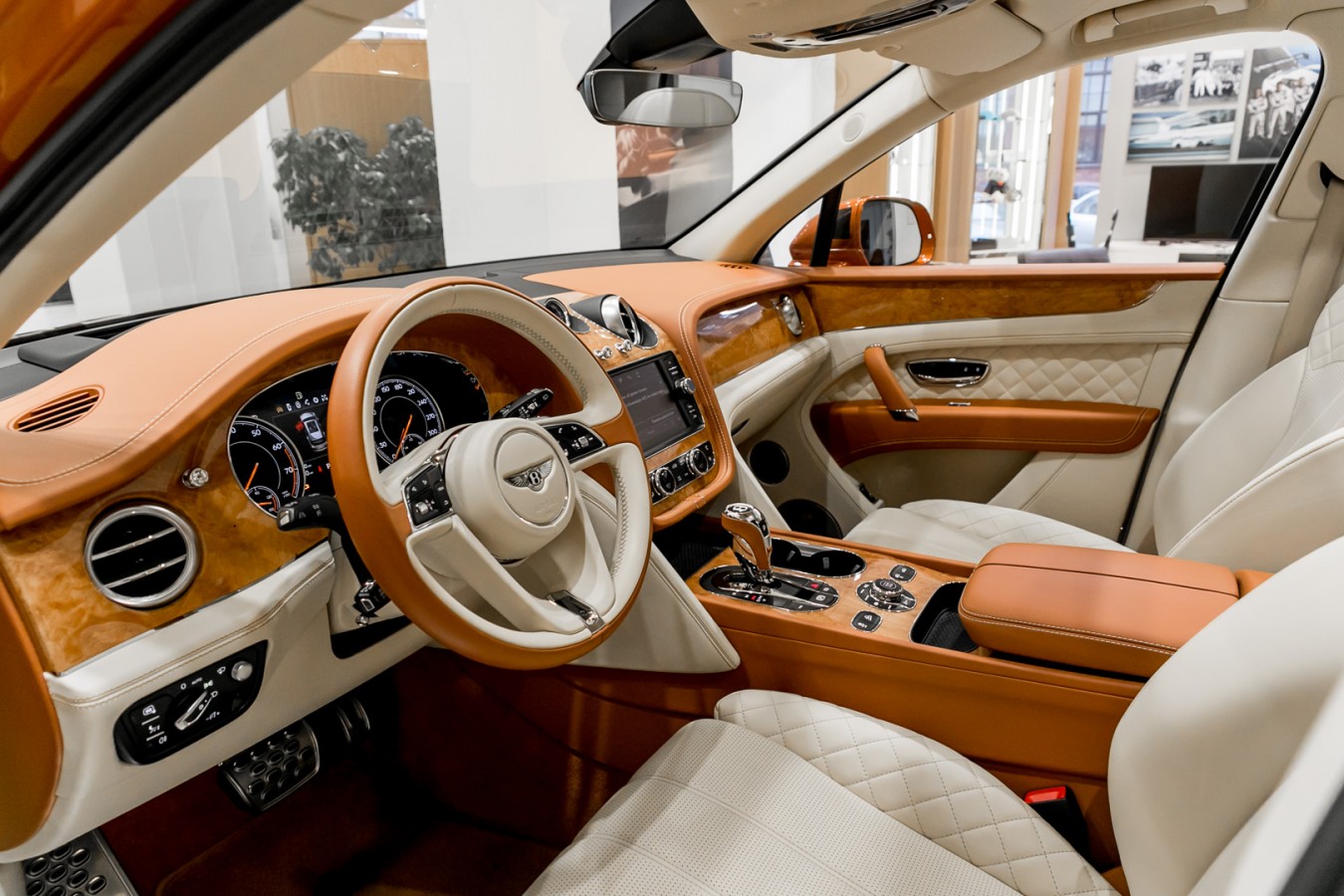 Линейка автомобилей с пробегом в Bentley Cанкт-Петербург - изображение IMG_4301 на luxuryselection.ru!