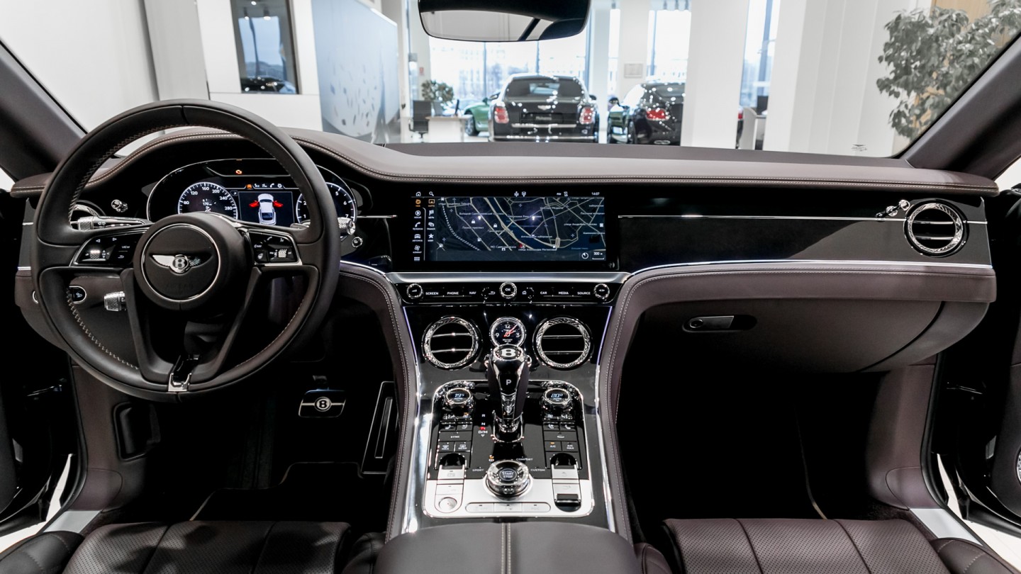 Линейка автомобилей с пробегом в Bentley Cанкт-Петербург - изображение IMG_4317 на luxuryselection.ru!