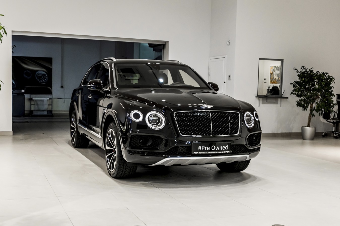 Линейка автомобилей с пробегом в Bentley Cанкт-Петербург - изображение IMG_4337 на luxuryselection.ru!