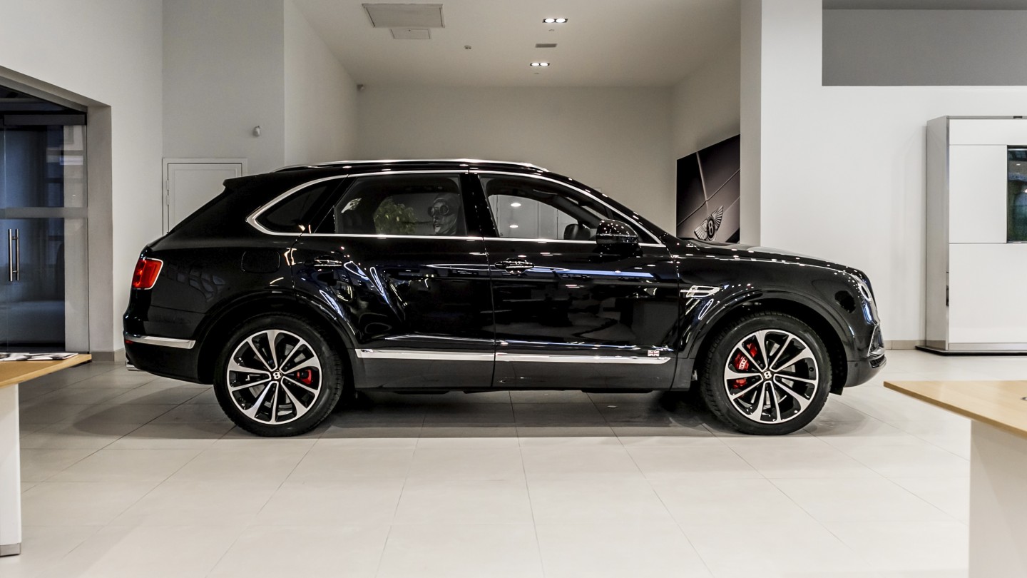 Линейка автомобилей с пробегом в Bentley Cанкт-Петербург - изображение IMG_4338 на luxuryselection.ru!