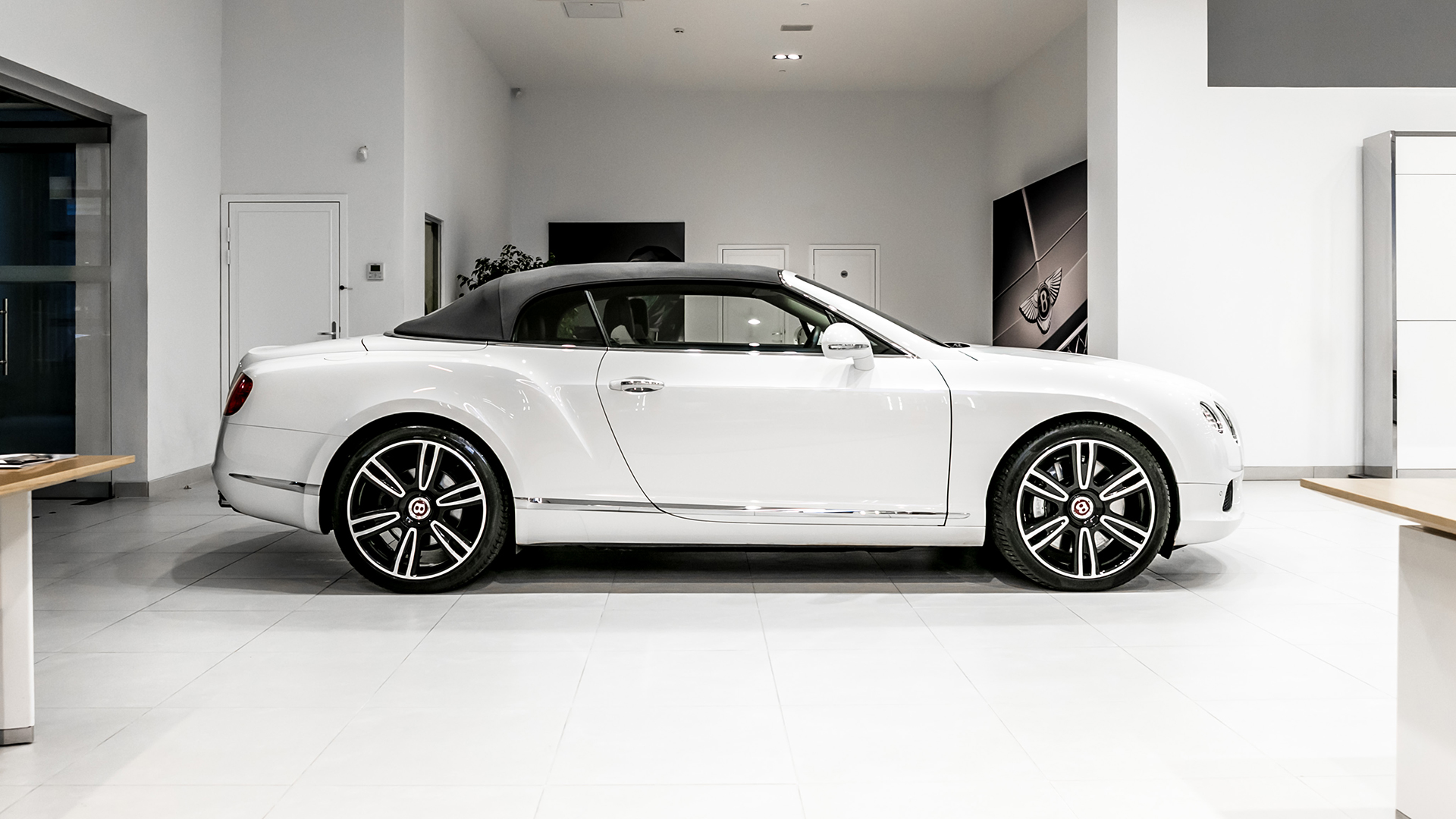 Линейка автомобилей с пробегом в Bentley Cанкт-Петербург - изображение IMG_4414 на luxuryselection.ru!