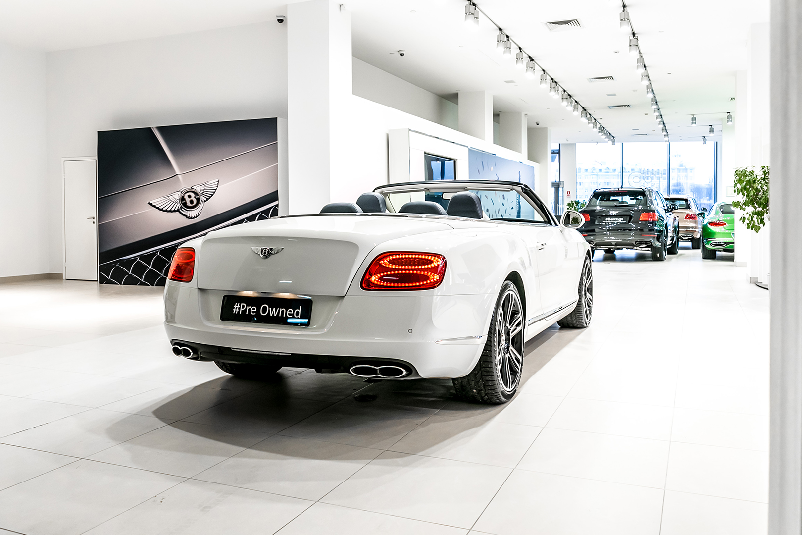 Линейка автомобилей с пробегом в Bentley Cанкт-Петербург - изображение IMG_4433 на luxuryselection.ru!