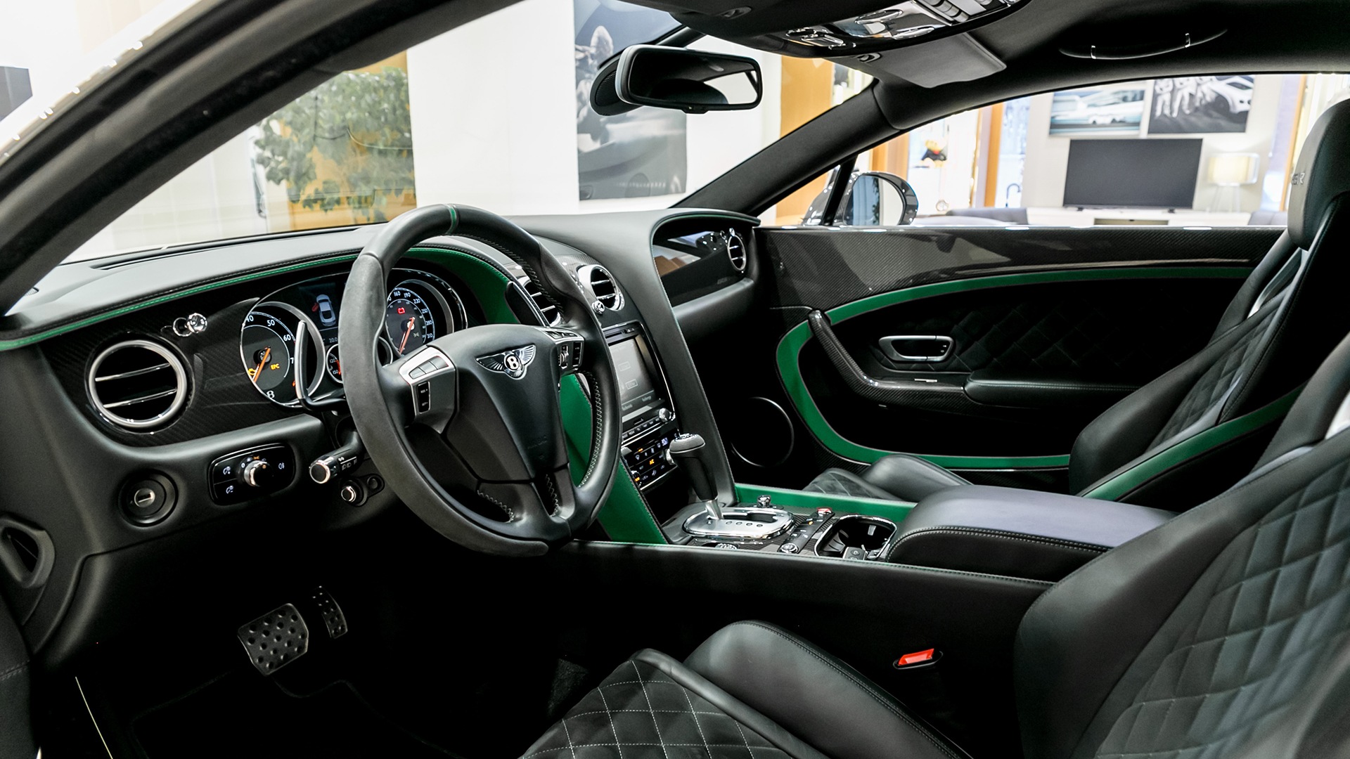 Линейка автомобилей с пробегом в Bentley Cанкт-Петербург - изображение IMG_4875 на luxuryselection.ru!