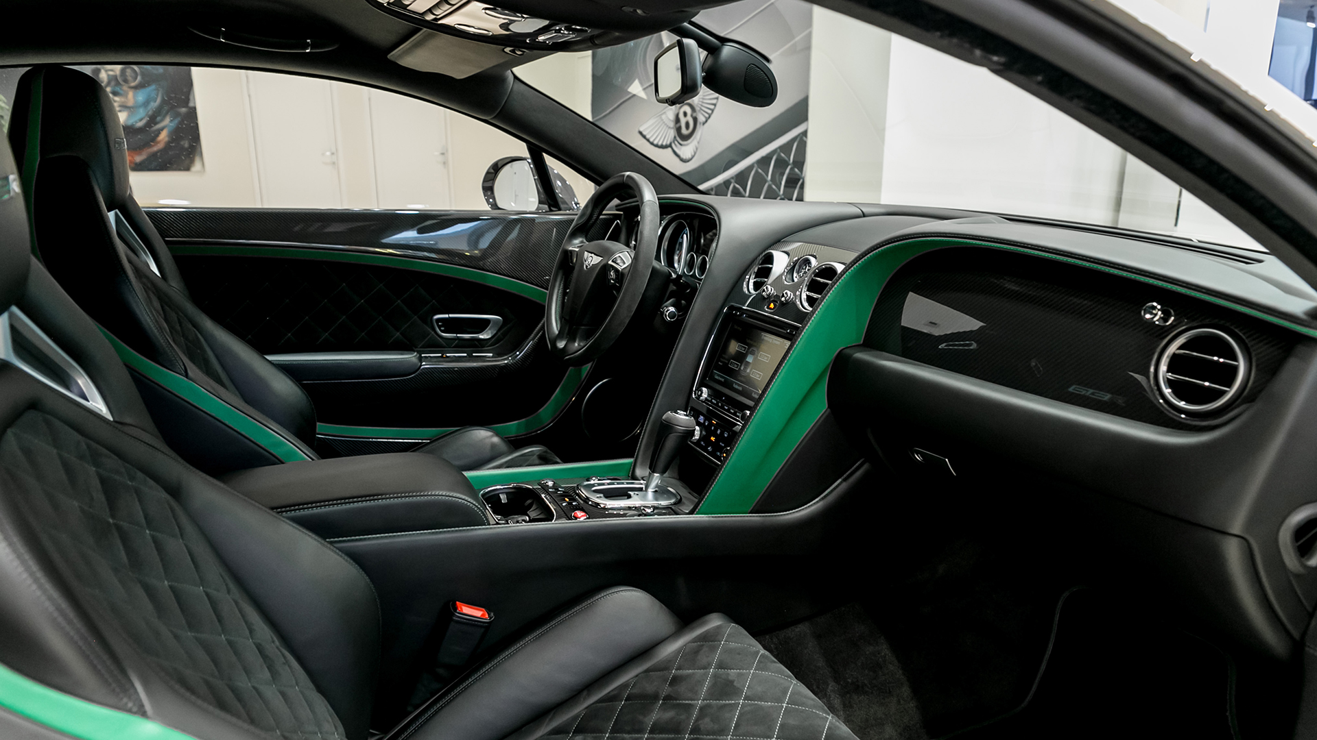 Линейка автомобилей с пробегом в Bentley Cанкт-Петербург - изображение IMG_4876 на luxuryselection.ru!